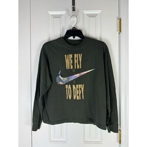 The Nike Tee Womens Loose Fit Blouse Size Small